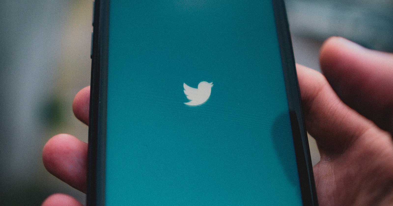 Twitter May Add Emoji Reactions, Just Like Facebook