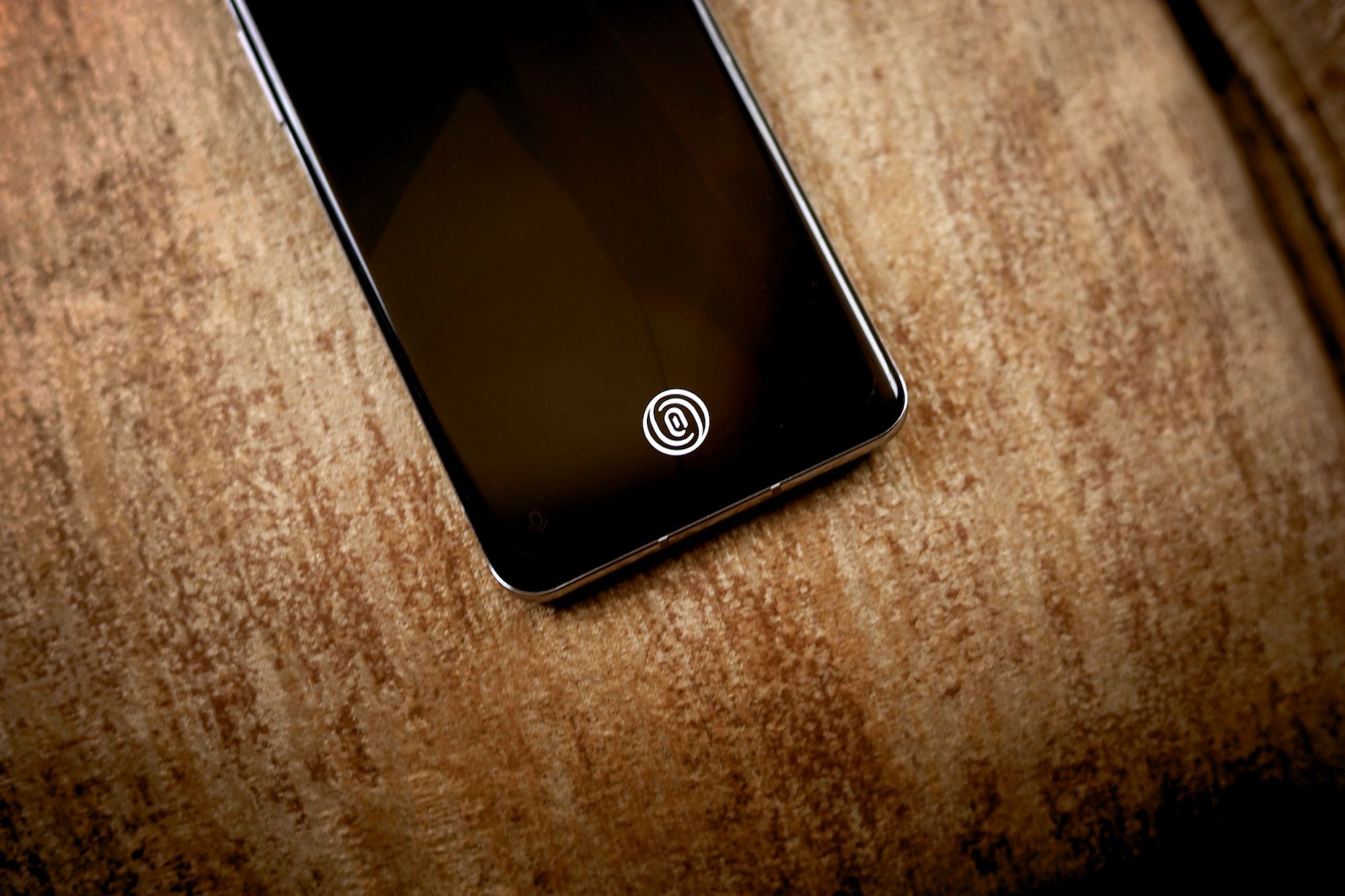 OnePlus 9 Pro fingerprint scanner