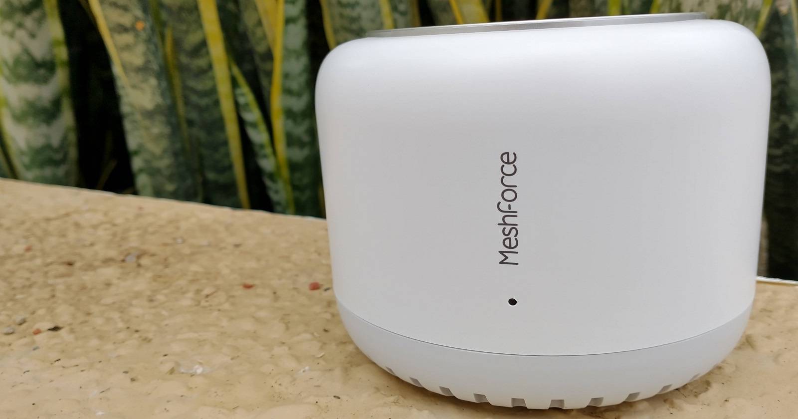 The MeshForce M7 Tri-Band Router Is an Easy Way to Improve Your Wi-Fi ...