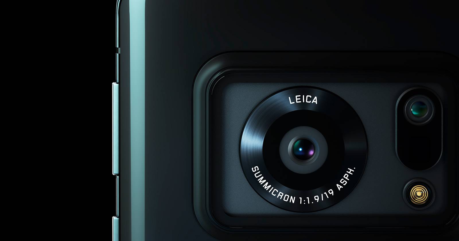 The Sharp Aquos R6 Has an Absurd One-Inch Camera Sensor