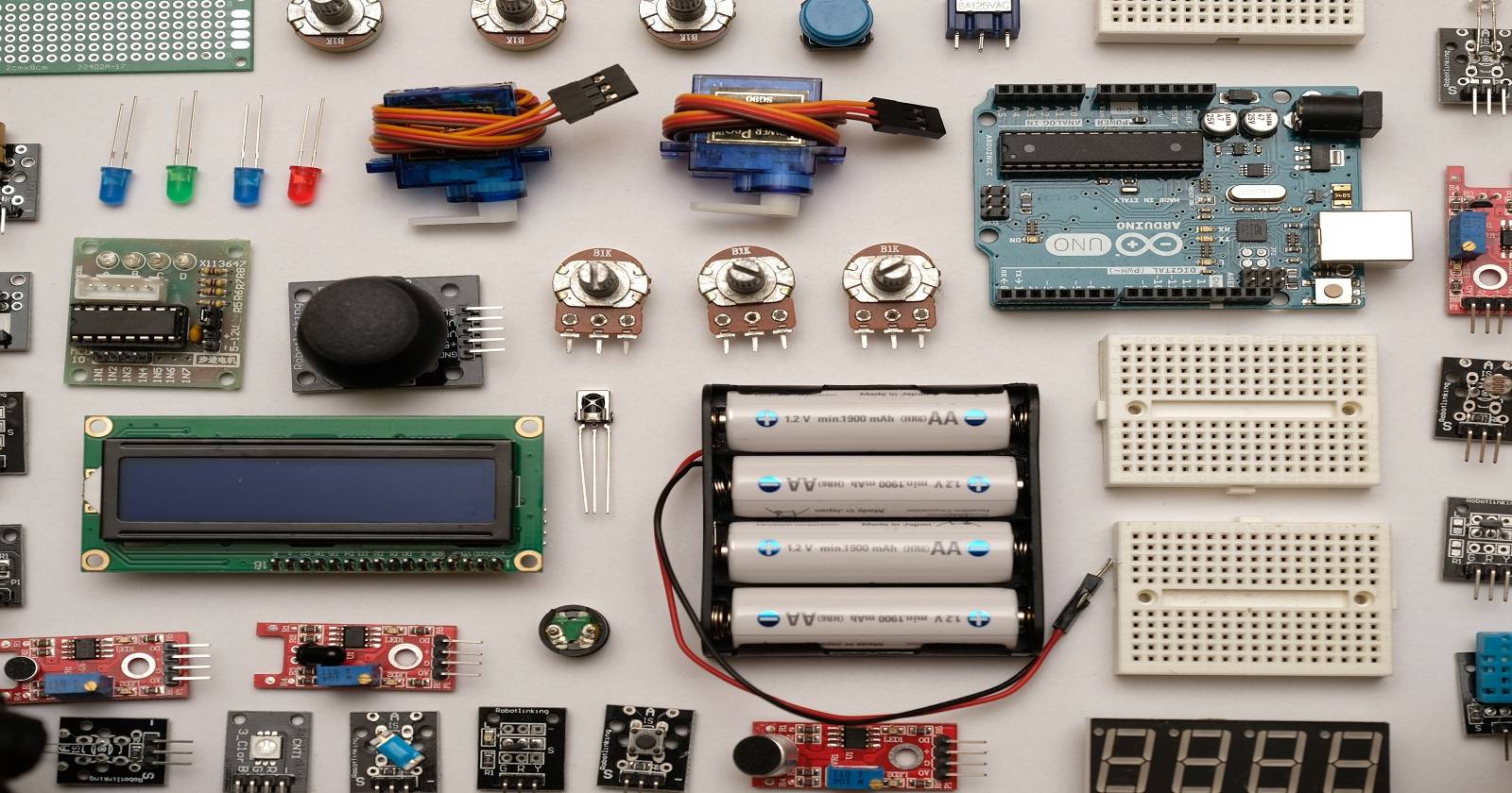 9 Easy and Low Budget DIY Electronics Projects for Beginners