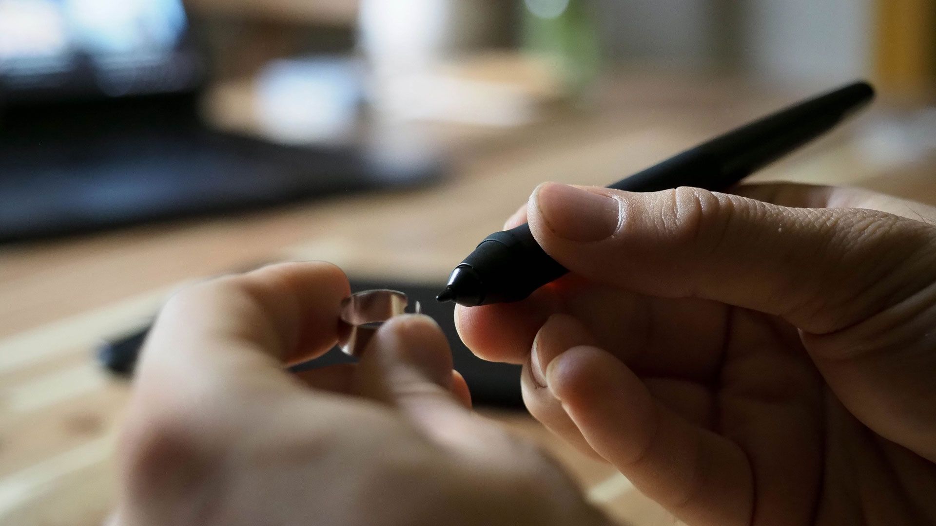 XP-Pen Deco Mini 7 Wireless Graphic Tablet Review: Embrace Portability ...