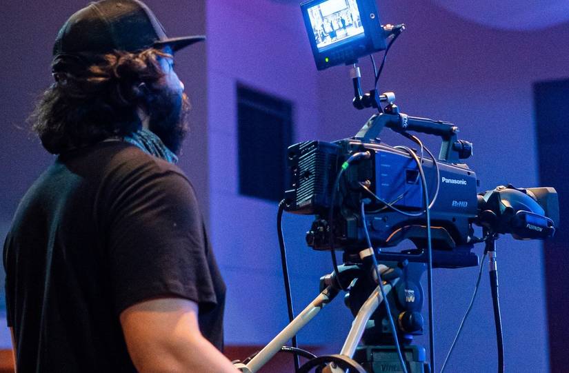 How to Host a Virtual Music Concert for Your Fans