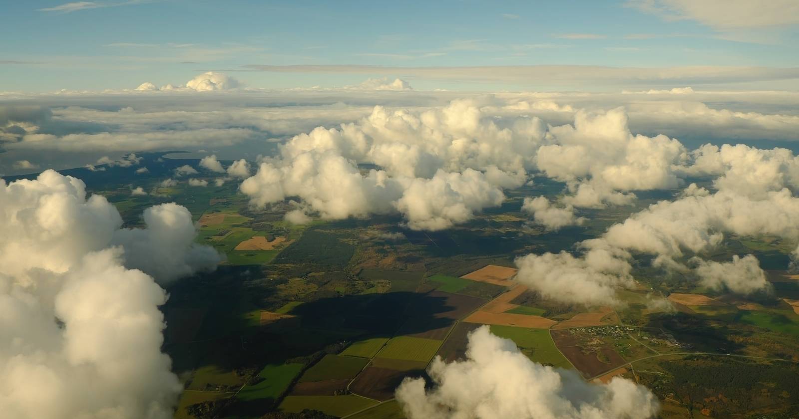 How Do Computers Simulate and Predict the Weather?