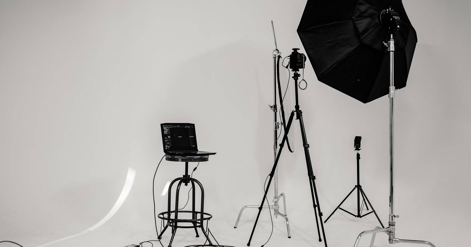 Basic Video Backdrop 10 Stylish Backdrop Ideas for Your YouTube Videos