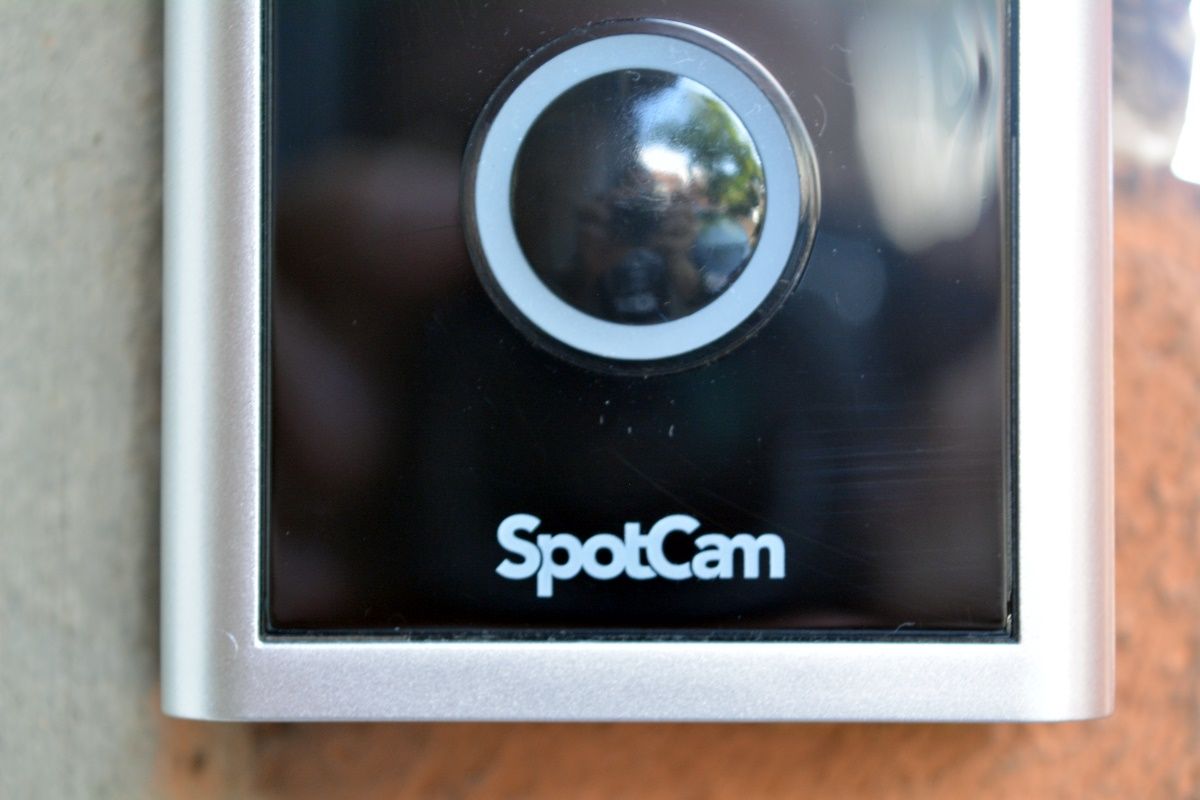 muo-spotcam-doorbell-ring2-close