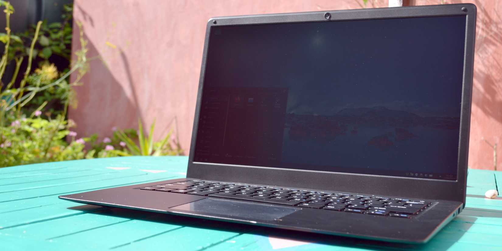 Take Care of Your Laptop: Don't Use It Outside on Sunny Days