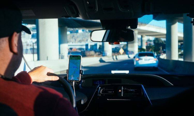 4 Ways to Protect Yourself From Rideshare Scams