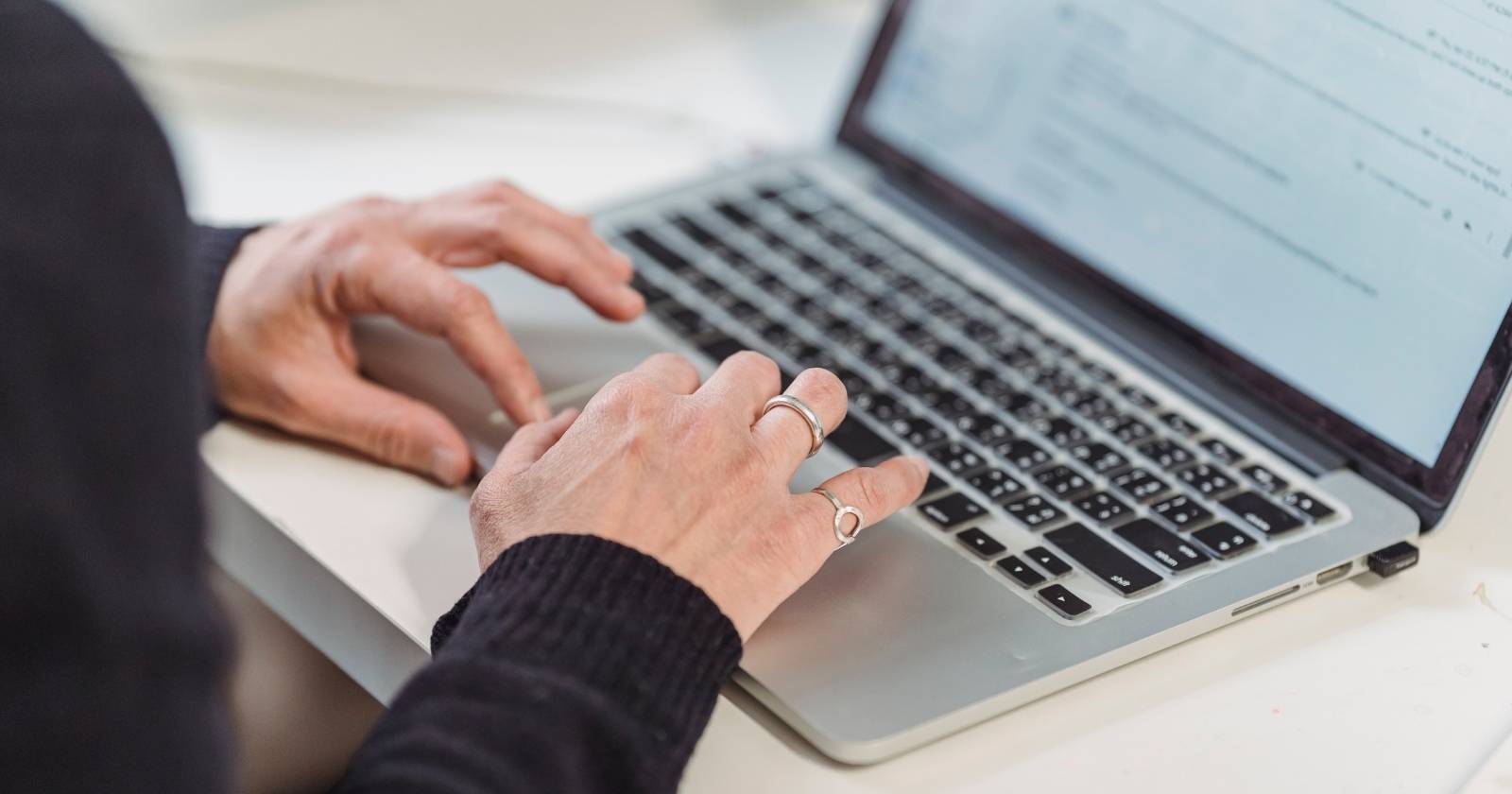 Personalize Your Emails By Adding Email Signatures in Mail on Your Mac
