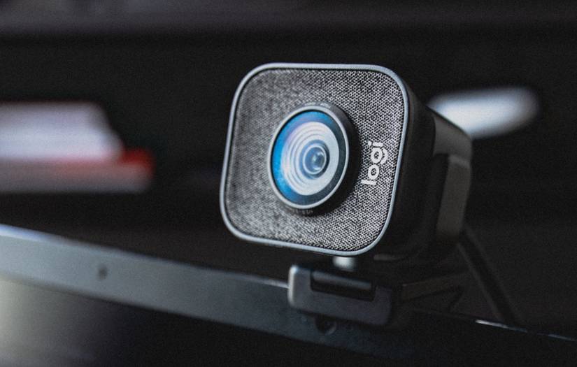 12 Useful Reasons for Turning Your Phone Into a Webcam