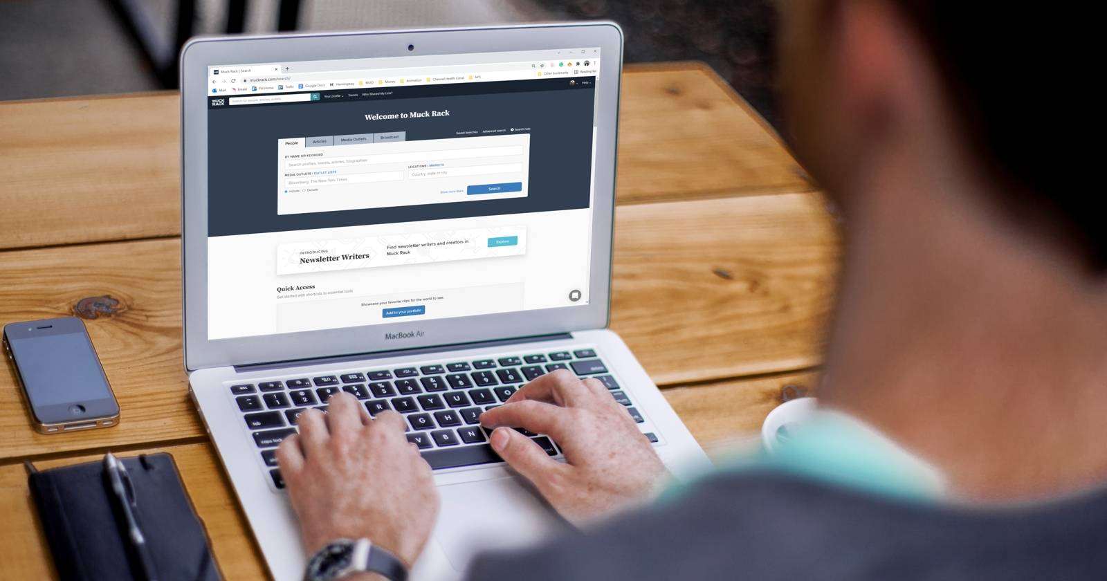 How to Use Muck Rack to Maintain Your Writing Network