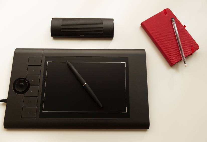 Pen Displays vs. Graphics Tablets: Which One Is Better for Digital Artists?