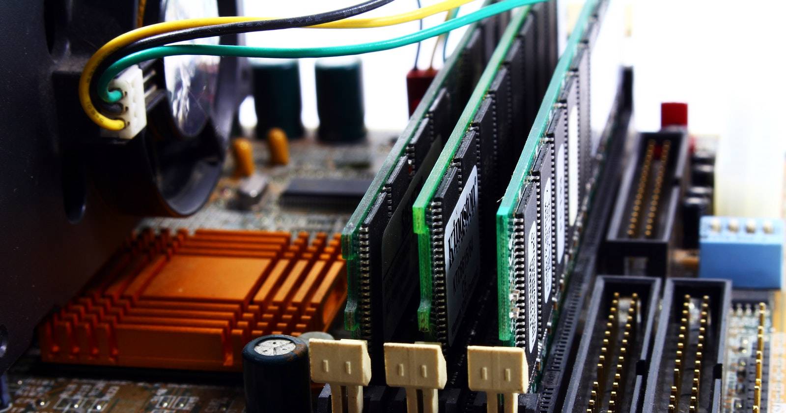 4 Ways to Check Your Installed RAM and Available RAM Slots on Windows
