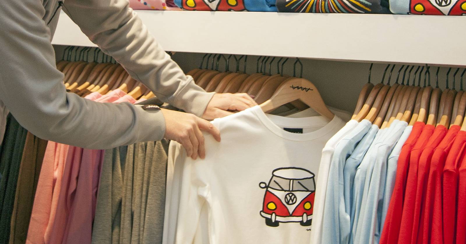 Where to Buy Cool T-Shirts Online: The 10 Best Sites, image size:1600x840