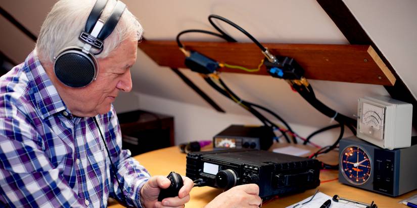 5 Reasons You May Want a Ham Radio at Home