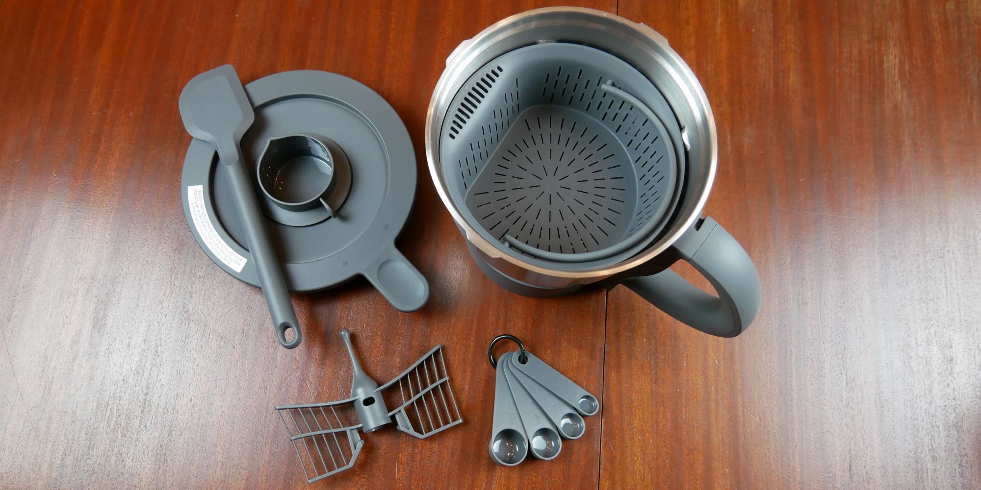 TOKIT Omni Cook Accessories With Basket in Mixing Bowl