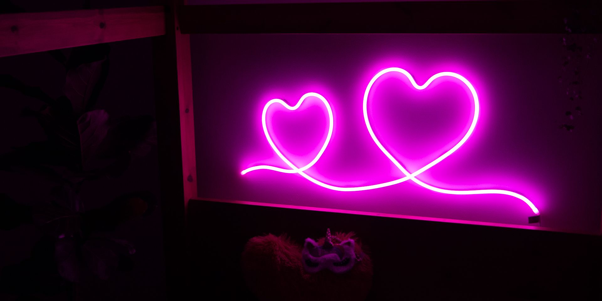 govee neon rope light - night pink