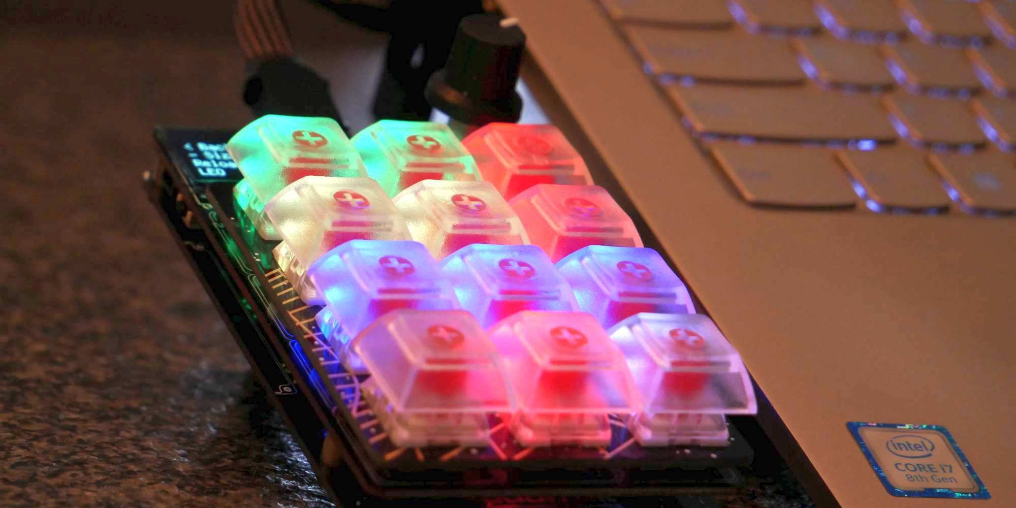 کیت شروع Adafruit MacroPad RP2040 در عملیات 05