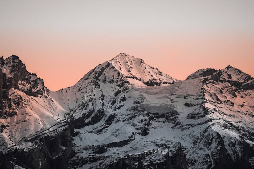 7 Types of Photography You Can Shoot With an 85mm Lens