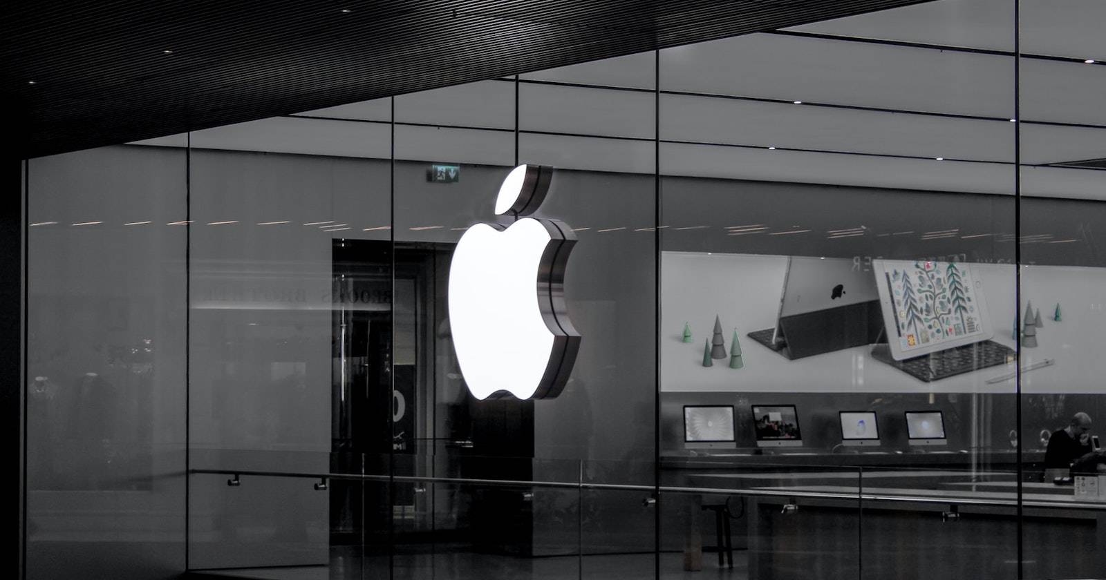 10 Fascinating Facts You Didn’t Know About Apple