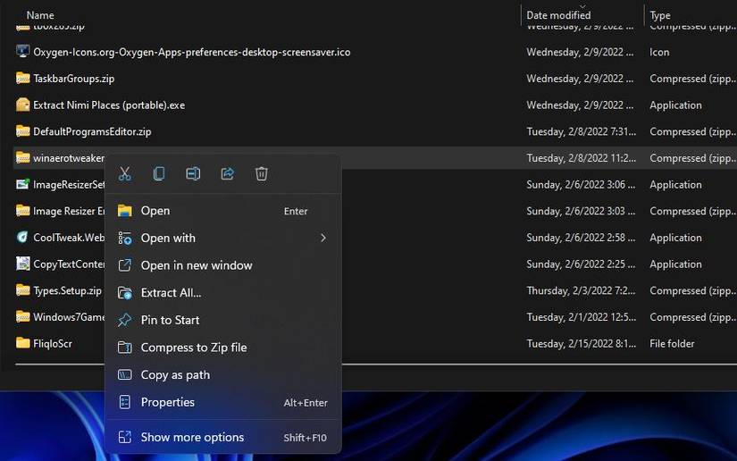 How to Change Desktop Icon Spacing in Windows 11 and 10