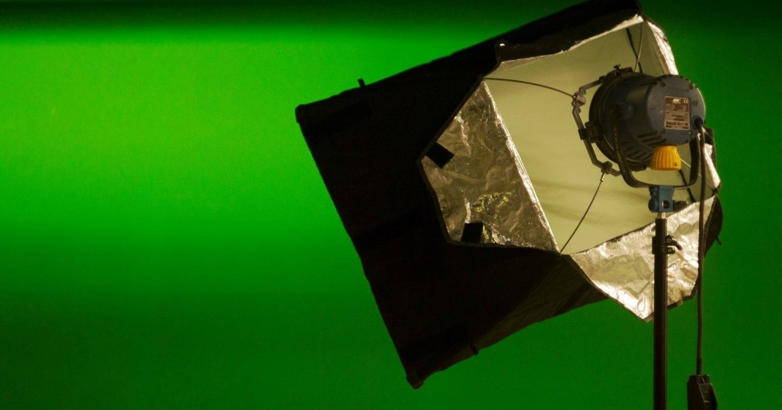 What Is a Speed Ring and How Is It Used in Photography?