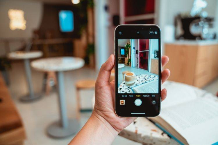 6 Ways to Repurpose Your Unused Tech Gadgets in a Smart Home