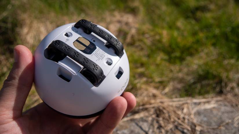 Enoby Device Enobot EBO Air: The Ultimate Home Security Pet Robot Cat Toy ... Thing?