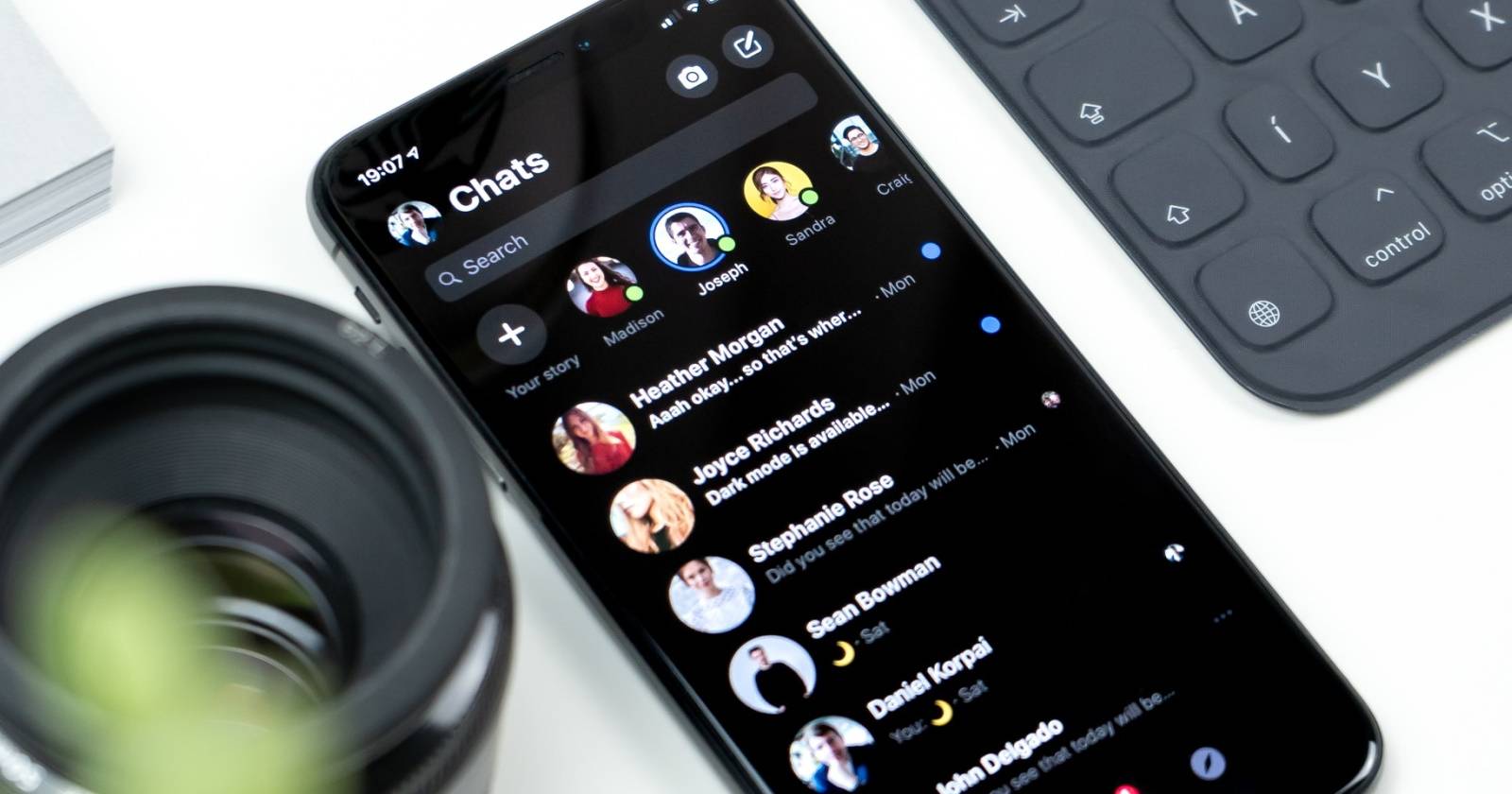 How to Use Word Effects in Facebook Messenger