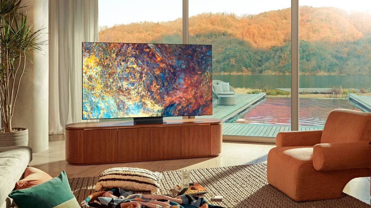 What Is a Matte Display? Is It Better Than a Glossy Monitor?