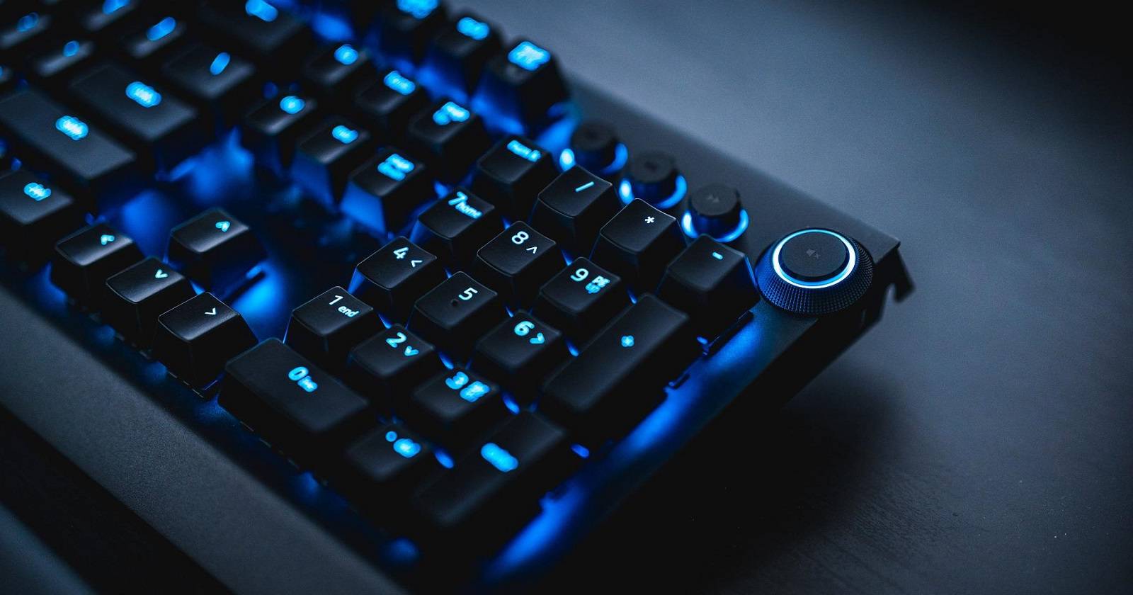 The 7 Best Keyboards for PS5