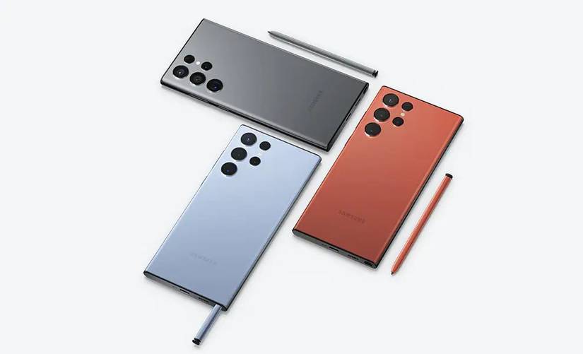 Samsung Galaxy S22 Ultra in different colors