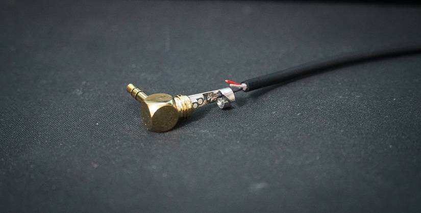 How to Replace a 3.5mm Audio Jack to Fix Your Old Headphones