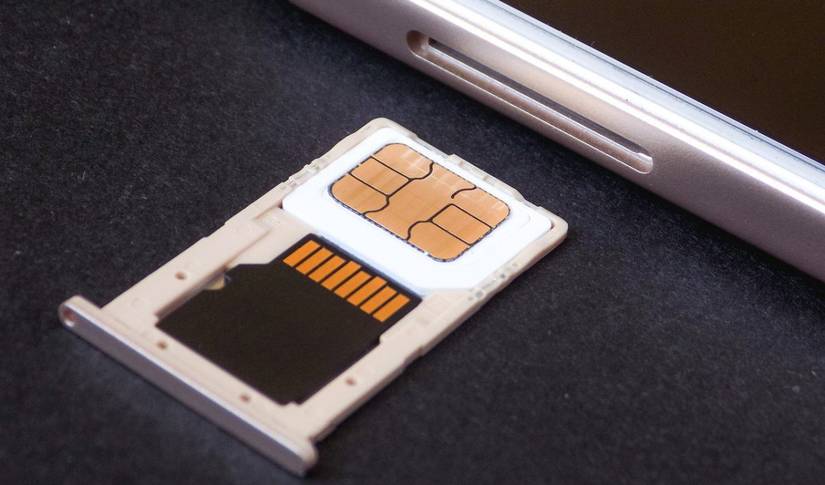 7 Reasons Why You Should Pick Android Over iPhone