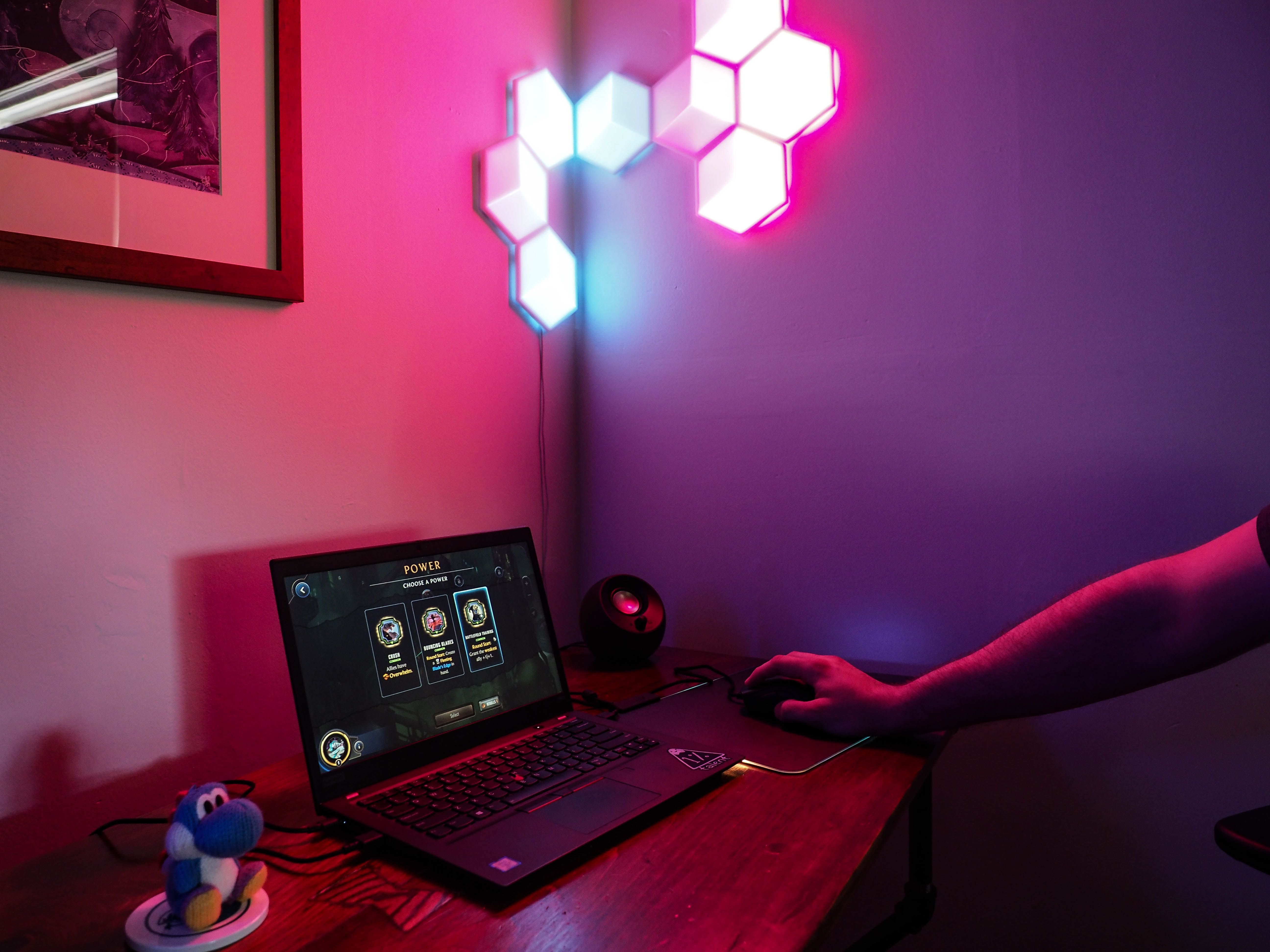 Govee Glide Hexa Pro Light Review: Now With 3D Effects, and Razer Chroma  (GIVEAWAY!)