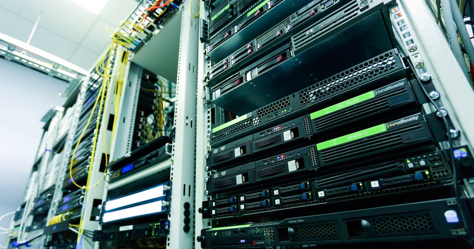 What Is Oracle Linux? The Powerful, Free RHEL Alternative Explained