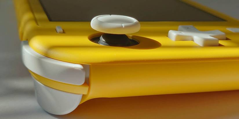 Should You Buy a Nintendo Switch Lite in 2022?