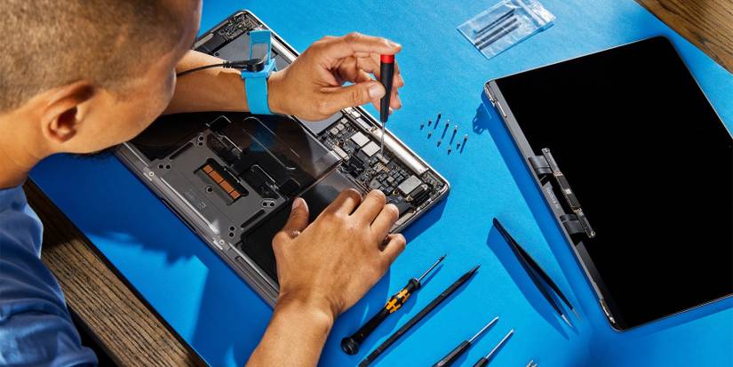 Why Does Your Laptop Give You Electric Shocks? 5 Ways to Stop Them Why Does Your Laptop Give You Electric Shocks? 5 Ways to Stop Them