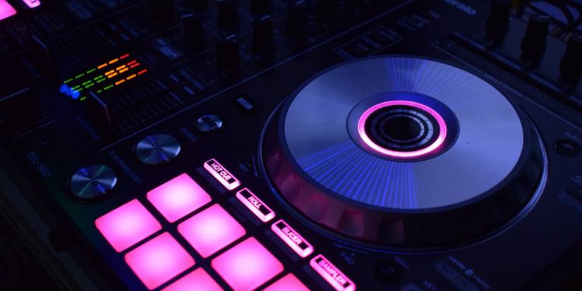 What Are Loops? The Pros and Cons of Using Them in Your Music