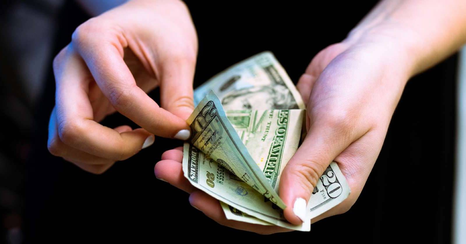 5 Money Saving Blogs and Podcasts to Learn Personal Financial Planning