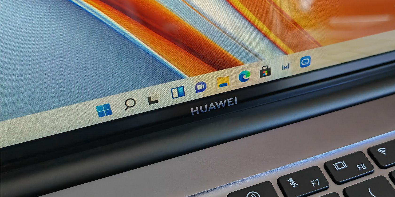 لوگوی صفحه نمایش Huawei MateBook 16s