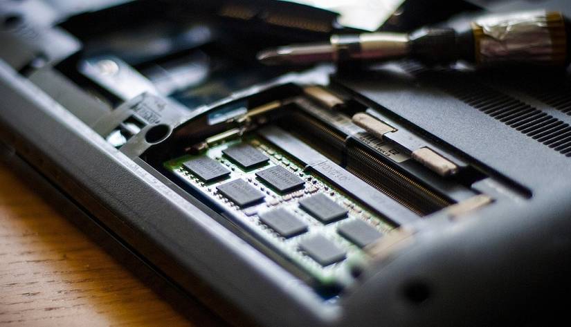 How to Resolve the “Your Computer Is Low on Memory” Error on Windows 10 ...