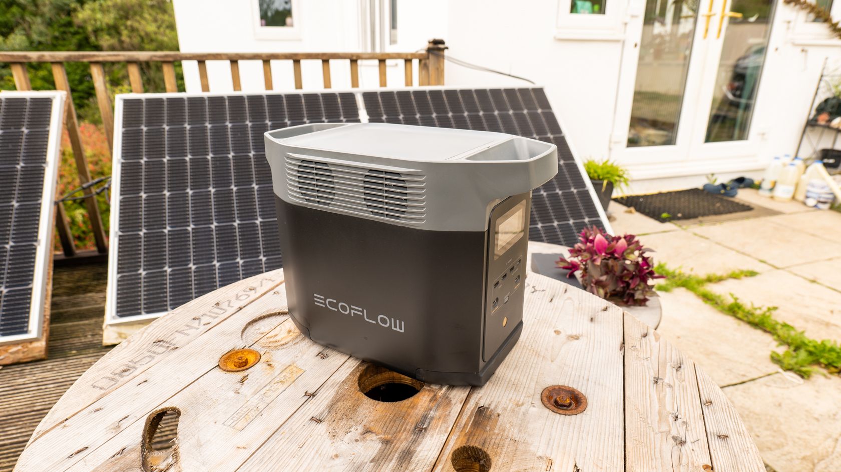 ecoflow delta 2 featured in front of solar panels