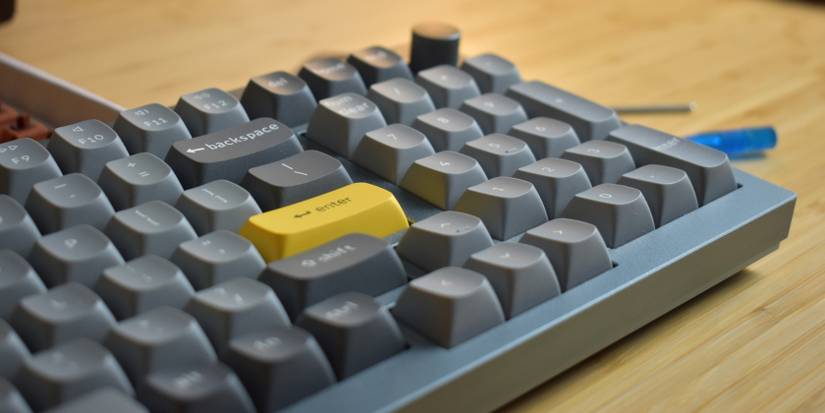 Keychron Q5 Review: An Outstanding, Chunky, Customizable Mechanical ...