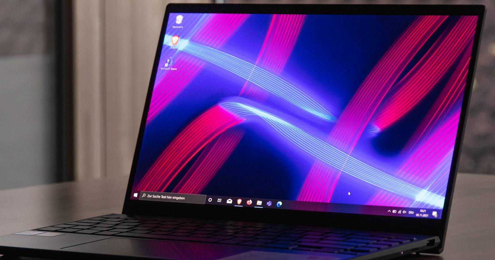How to Add a Sidebar to the Desktop in Windows 10 & 11