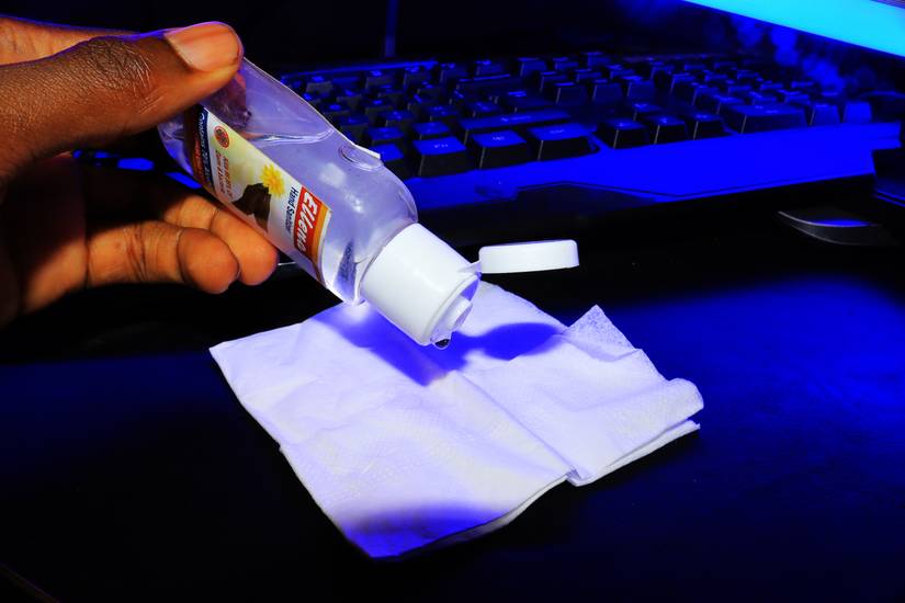 How to Clean a Projector Lens