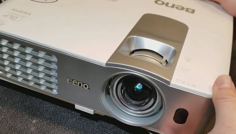 How to Clean a Projector Lens