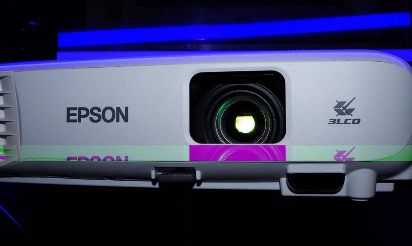 How to Clean a Projector Lens