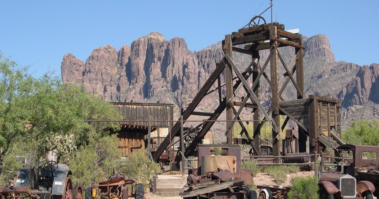 A New Private Search Engine, Set a Desktop Video Background, and RIP Cryptocurrency  Mining