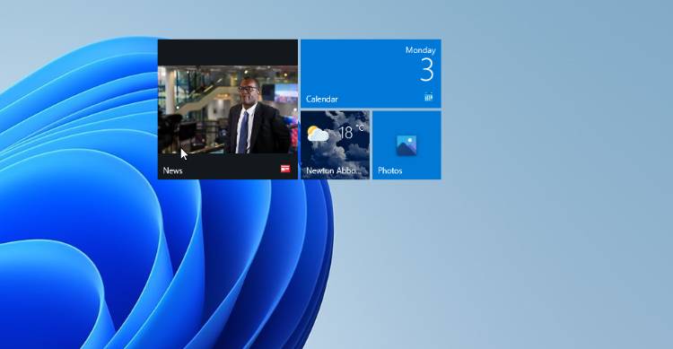 Changing the size of live tiles on the desktop.